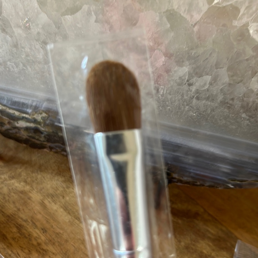Light Stroke makeup brush